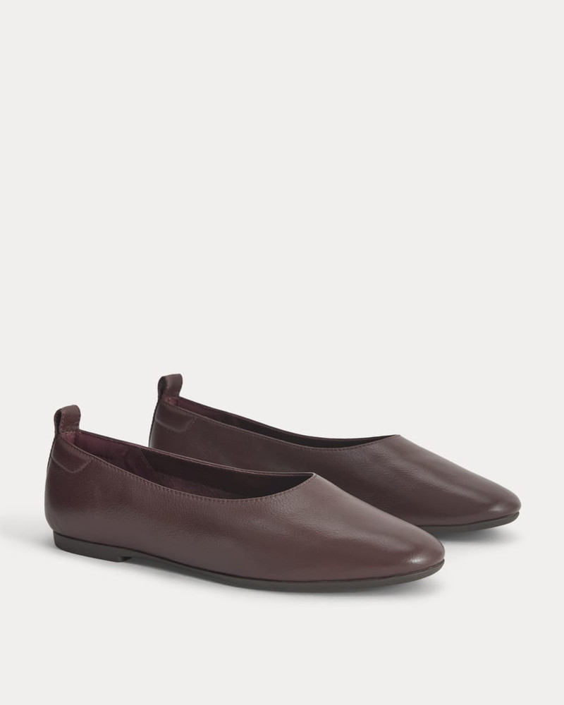 EVERLANE THE DAY GLOVE outlook