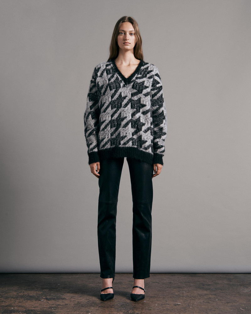 rag & bone Edith Wool Blend Sweater
Classic Fit Sweater outlook
