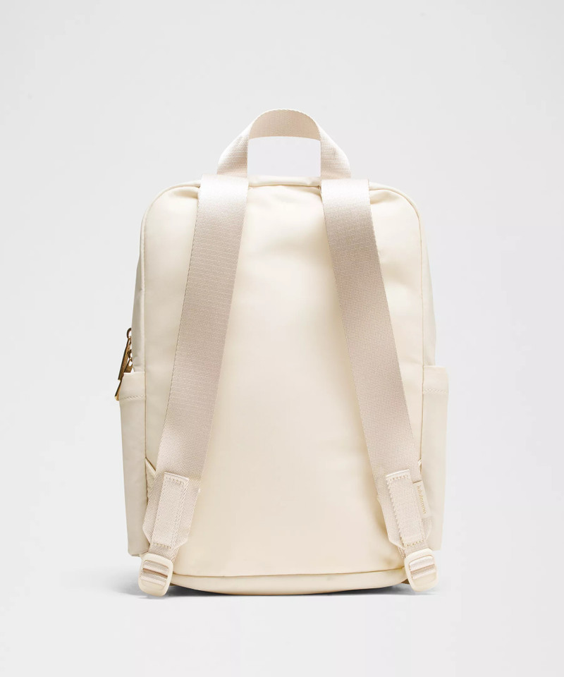 Everywhere Backpack Small 11.5L *Metal Hardware 3