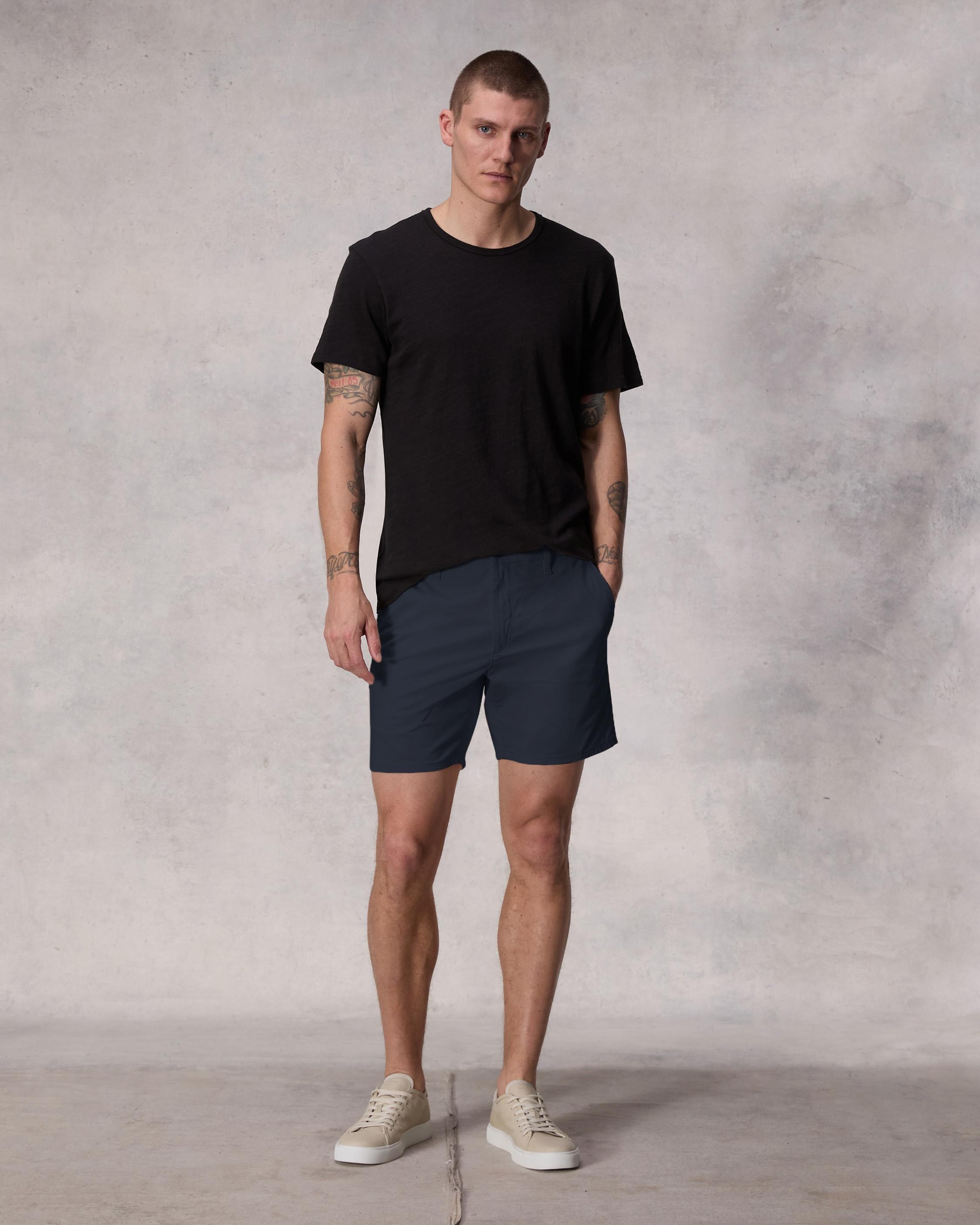 Standard Cotton Chino Short
Classic Fit - 2