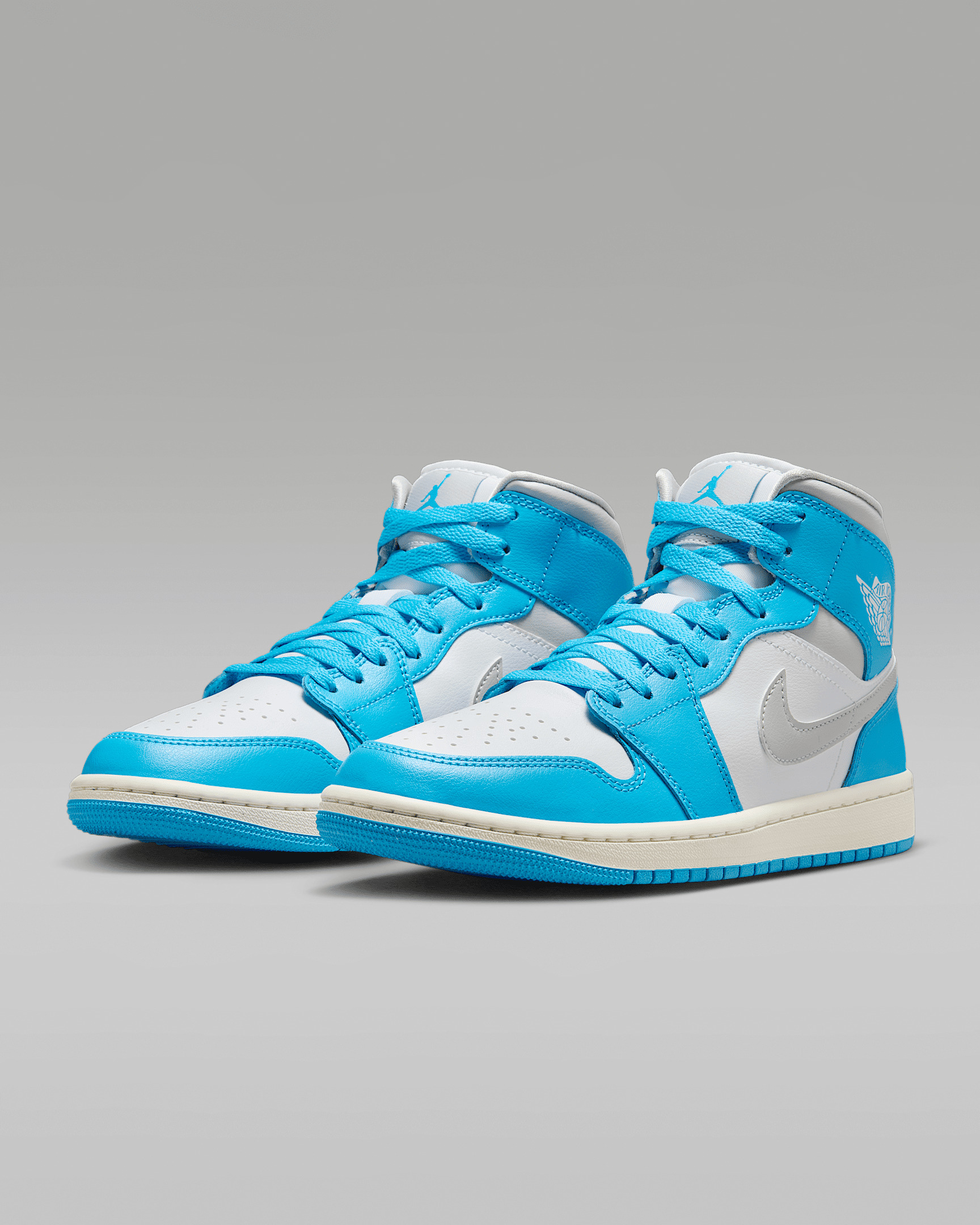 Air Jordan 1 Mid Women's Shoes - 5