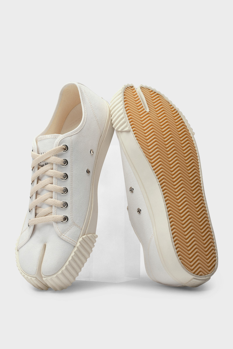 Maison Margiela Tabi sneakers outlook