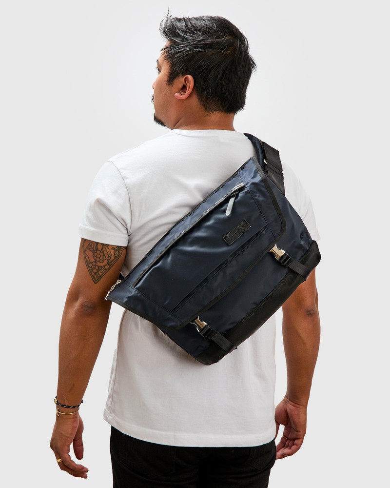 master-piece Lightning V2 Messenger Bag in Navy outlook