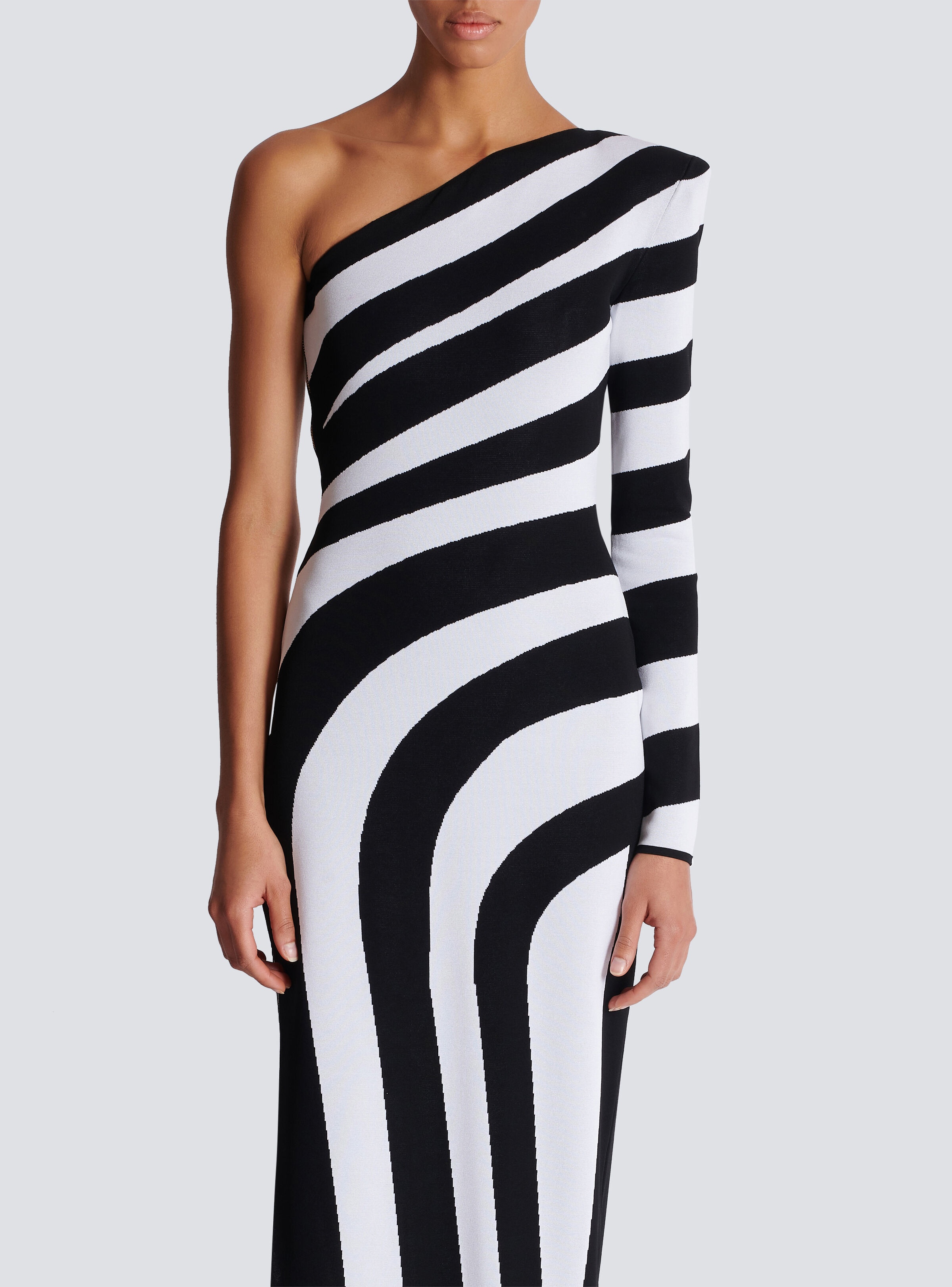 Long asymmetrical striped knit dress - 5