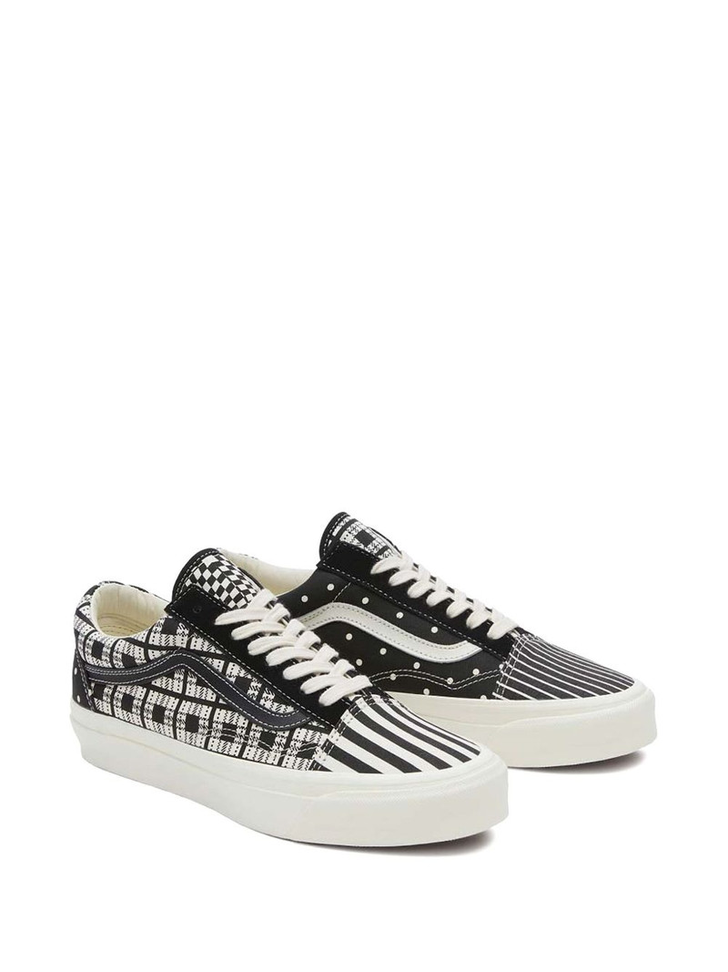 Vans Premium Old Skool sneakers outlook