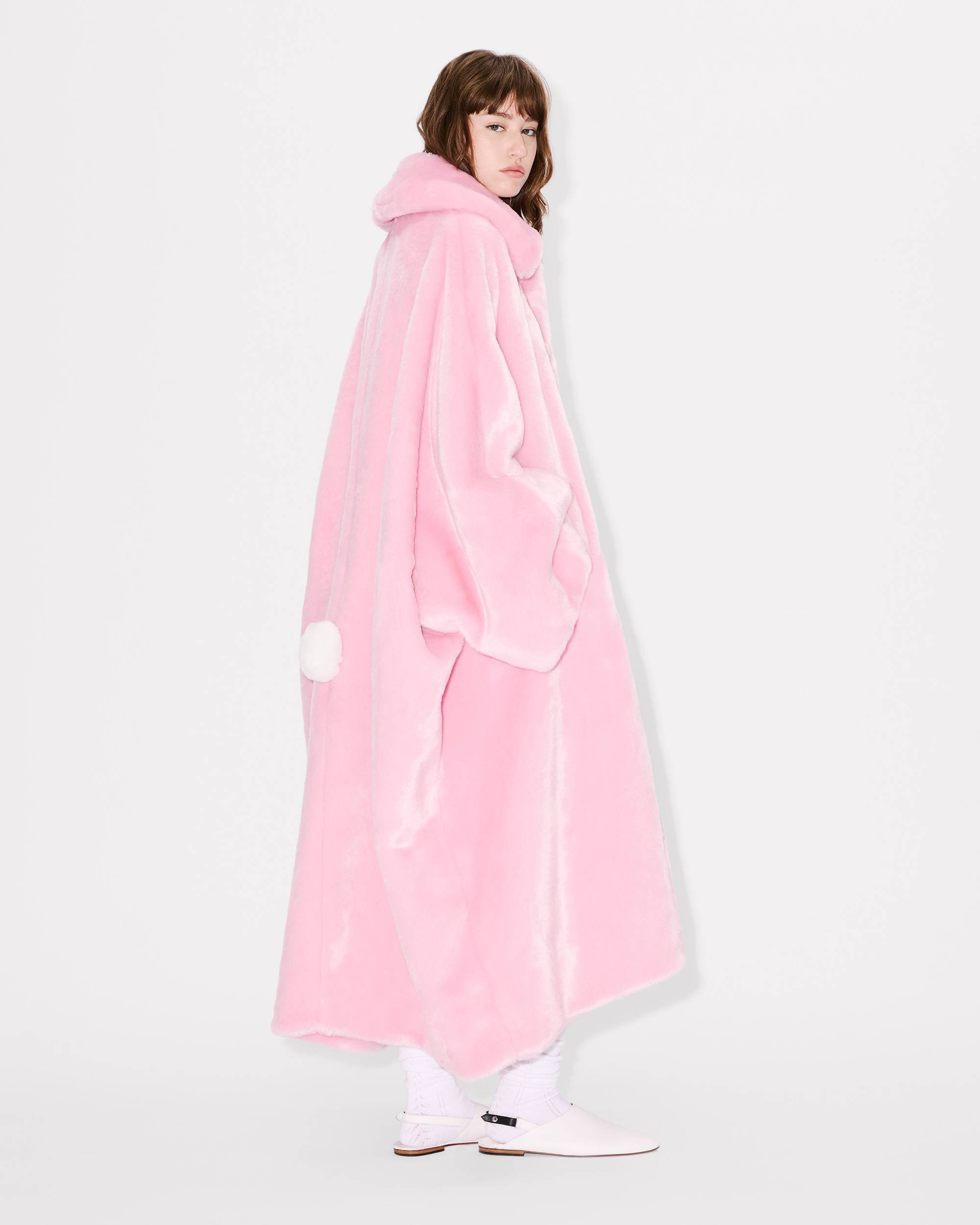 Oversized coat in fake fur - 4
