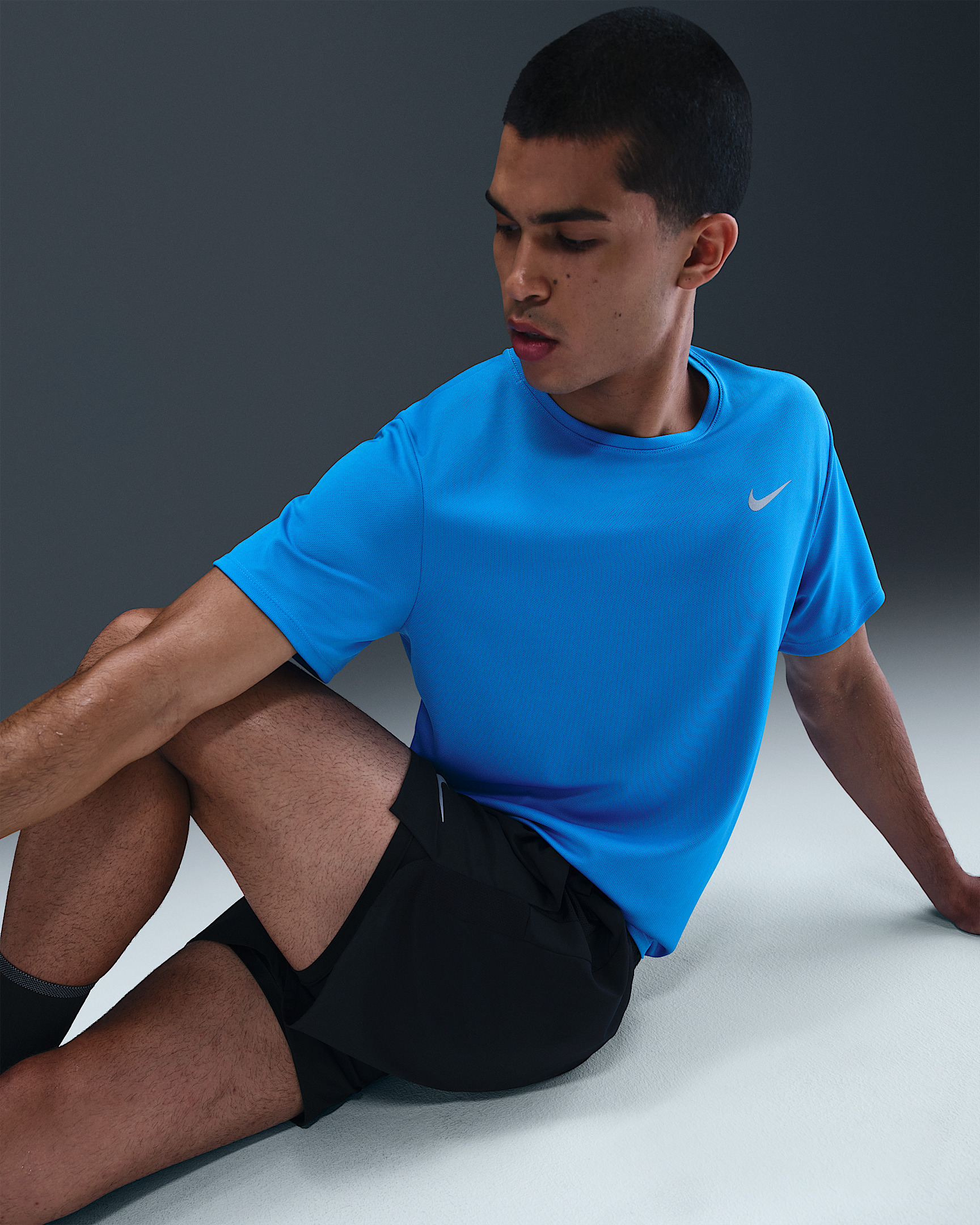 Nike Miler Men's Dri-FIT UV Short-Sleeve Running Top - 3