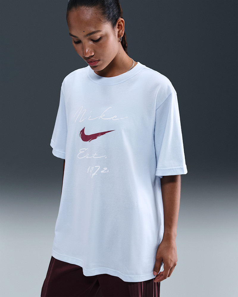 Nike Sportswear Essentials Women's Loose T-Shirt 1