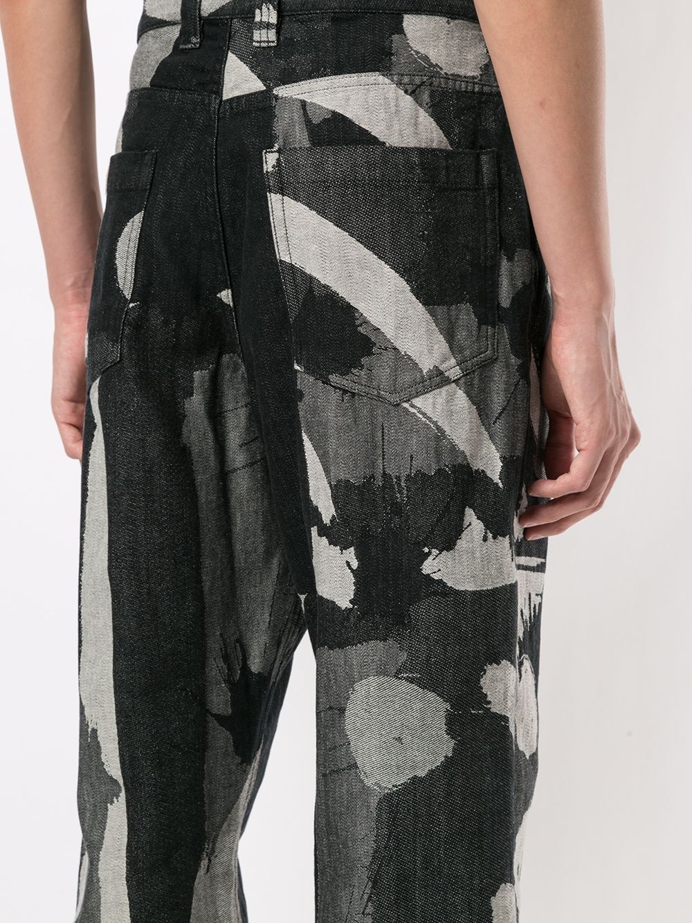 abstract print loose fit jeans - 5