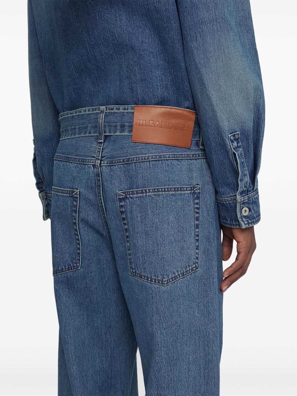 loose-fit belted jeans - 6