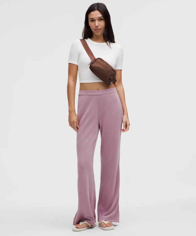 lululemon Everywhere Belt Bag 1L outlook