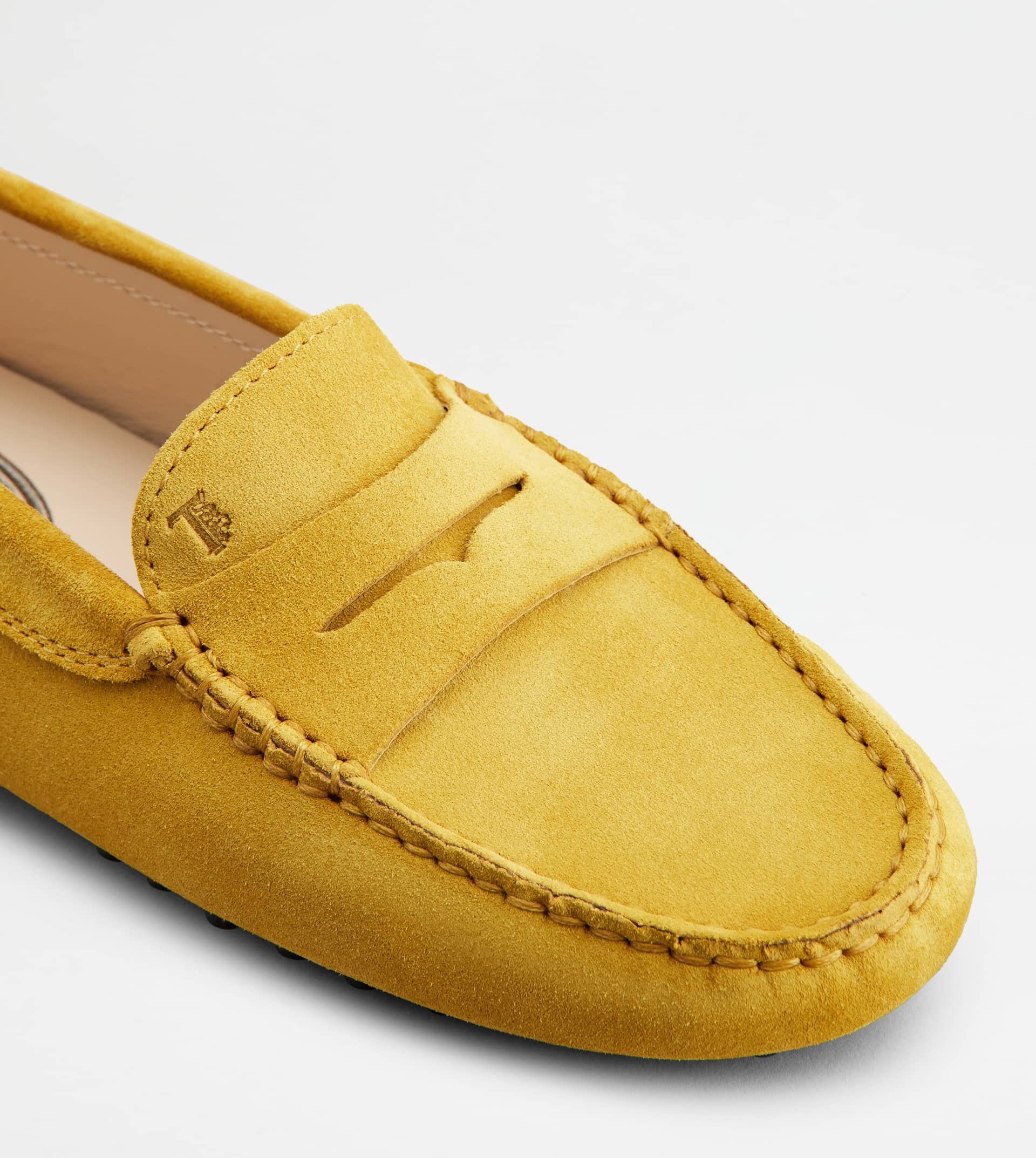 5mm Gommino Macro Suede Loafers