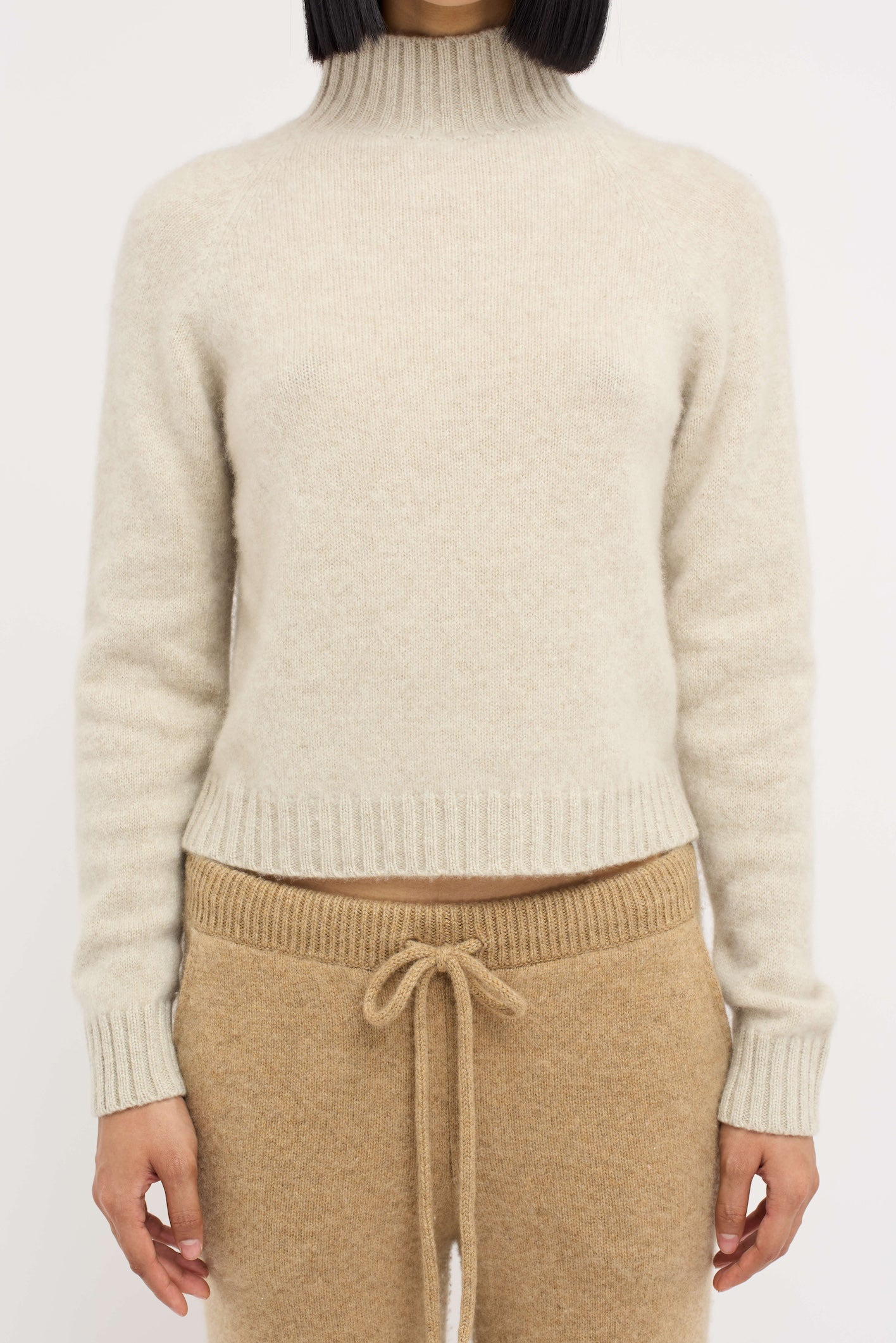 WOMEN’S TURTLENECK SWEATER - 4