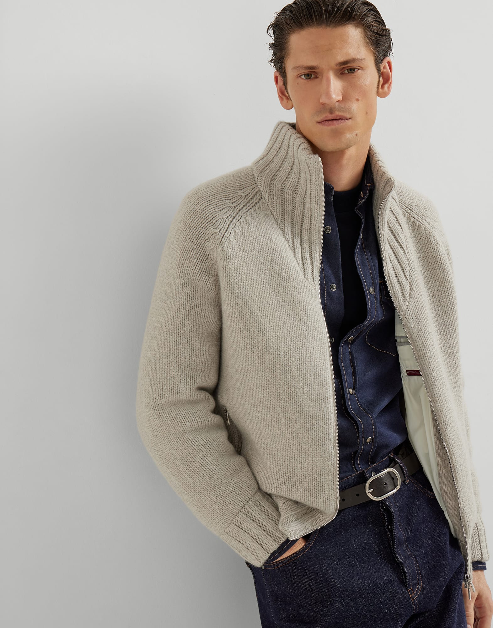 Cashmere Feather yarn knit outerwear jacket with down quilting - 4