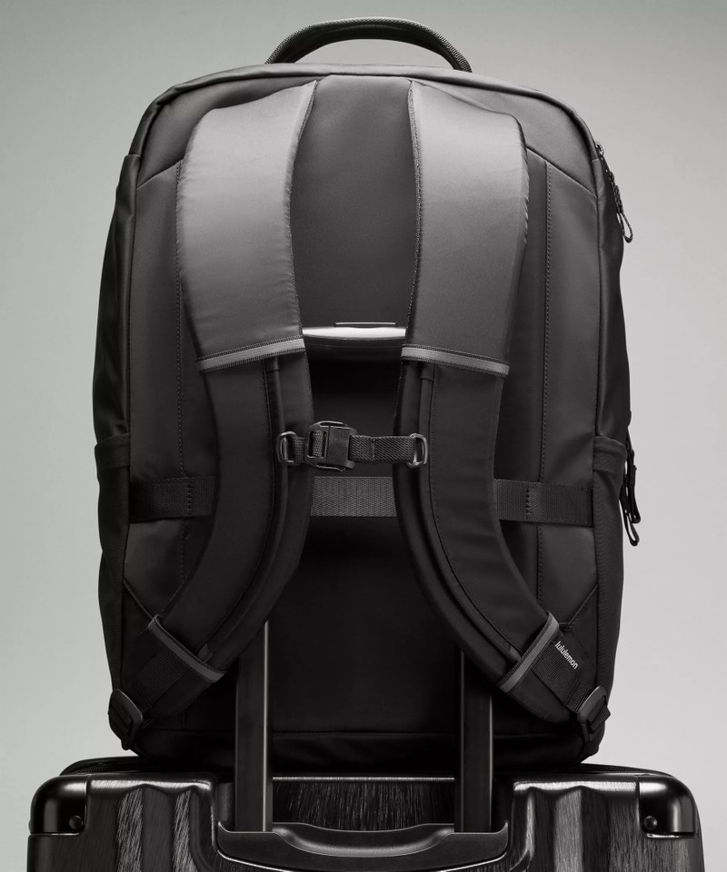 Double-Zip Backpack 22L 7