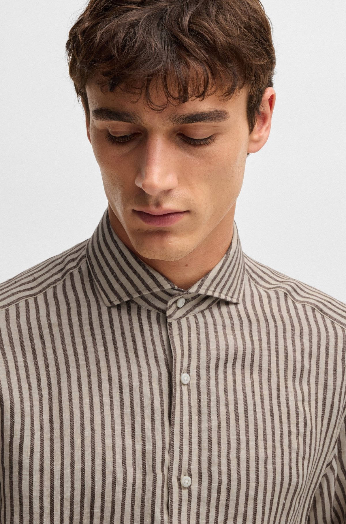 REGULAR-FIT SHIRT IN STRIPED ITALIAN-MADE LINEN - 3