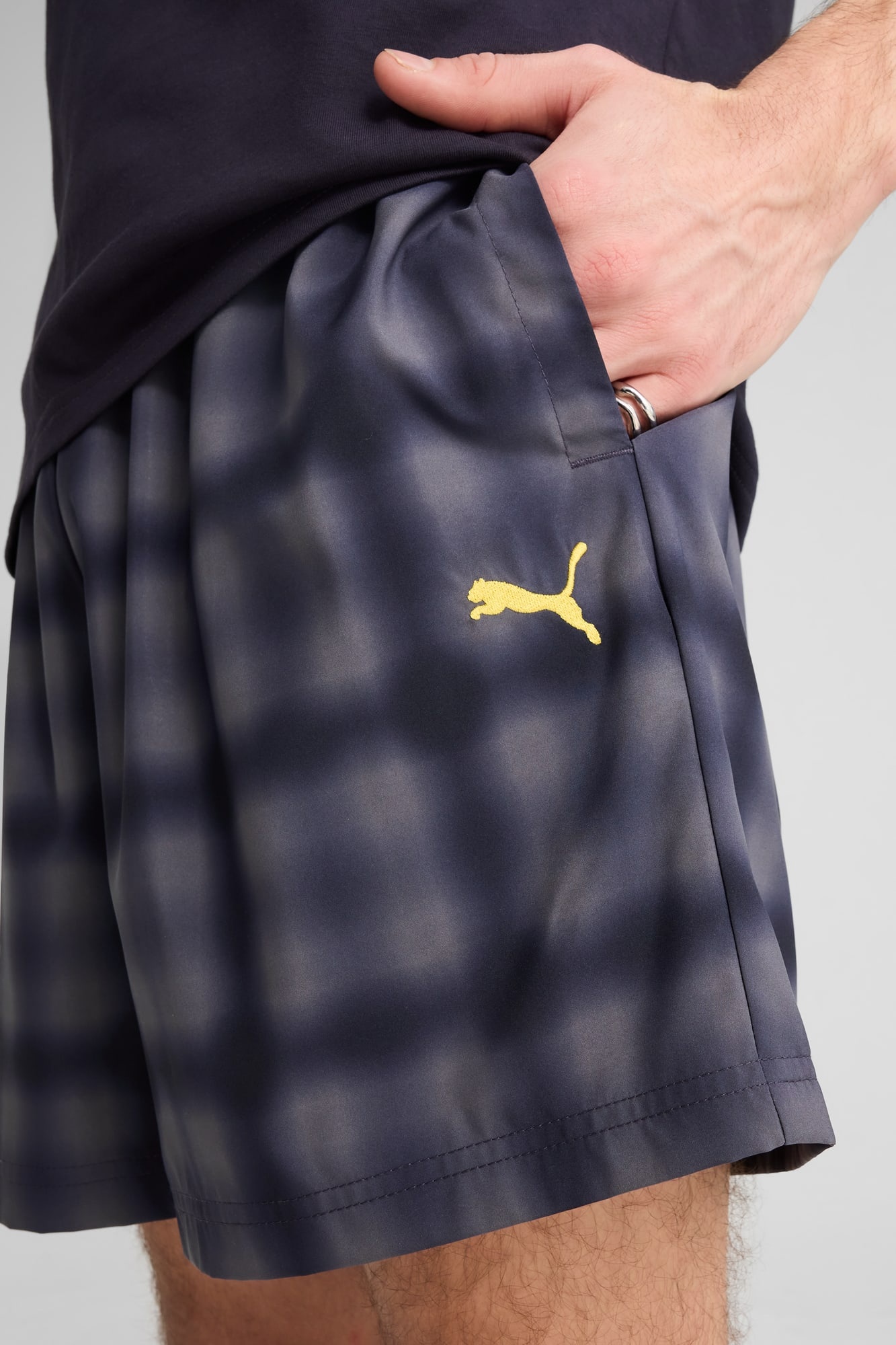 ROAD TO UNITY Men's Relaxed 6" Woven Shorts - 7
