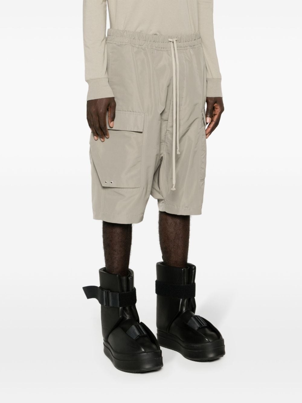 drop-crotch cargo shorts - 3