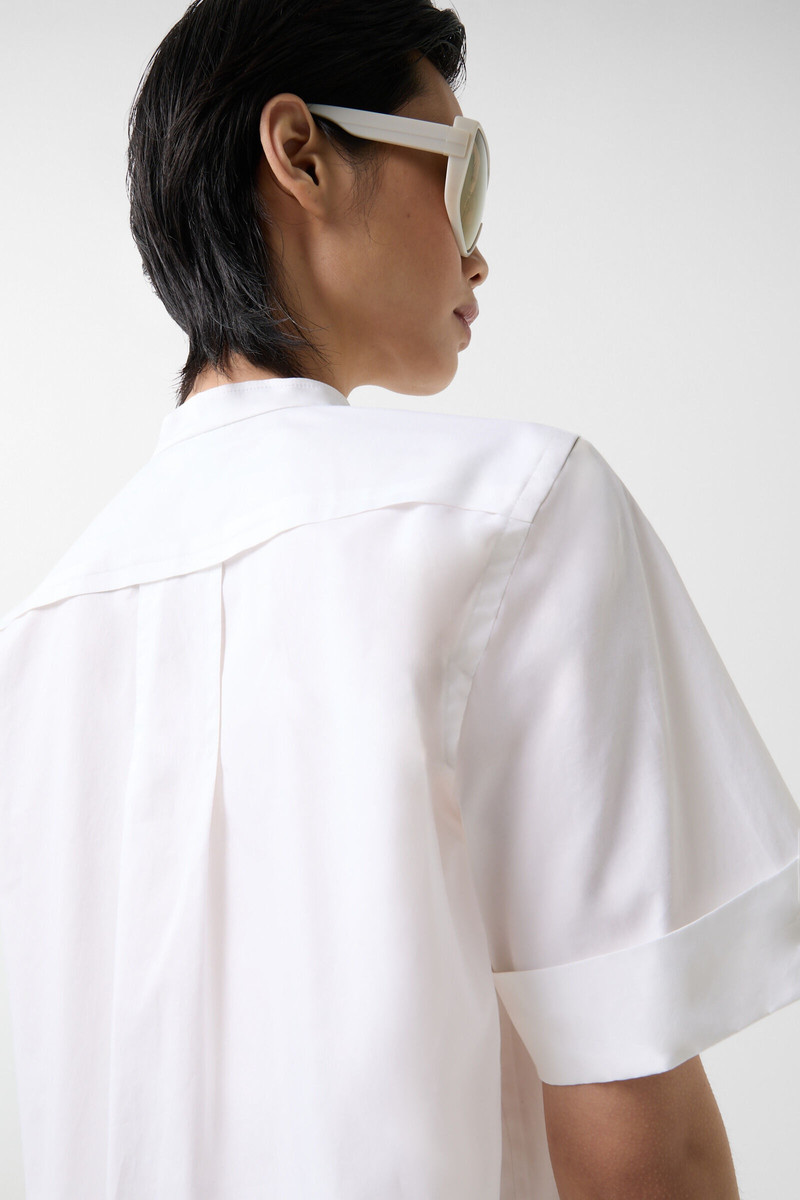Avril Short-sleeve blouse in White 5