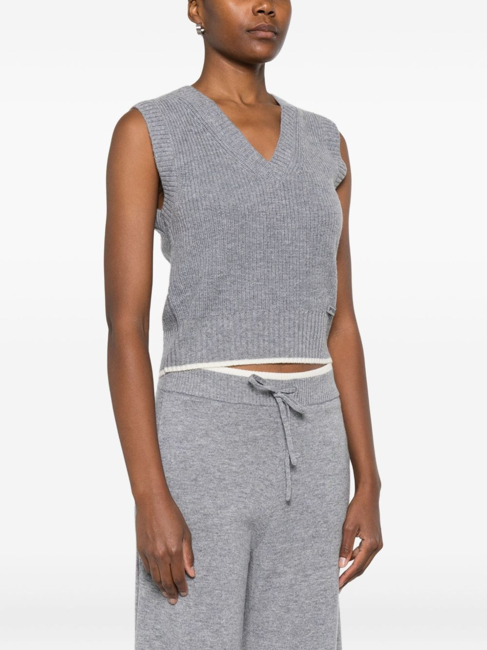 V-neck ribbed vest - 3