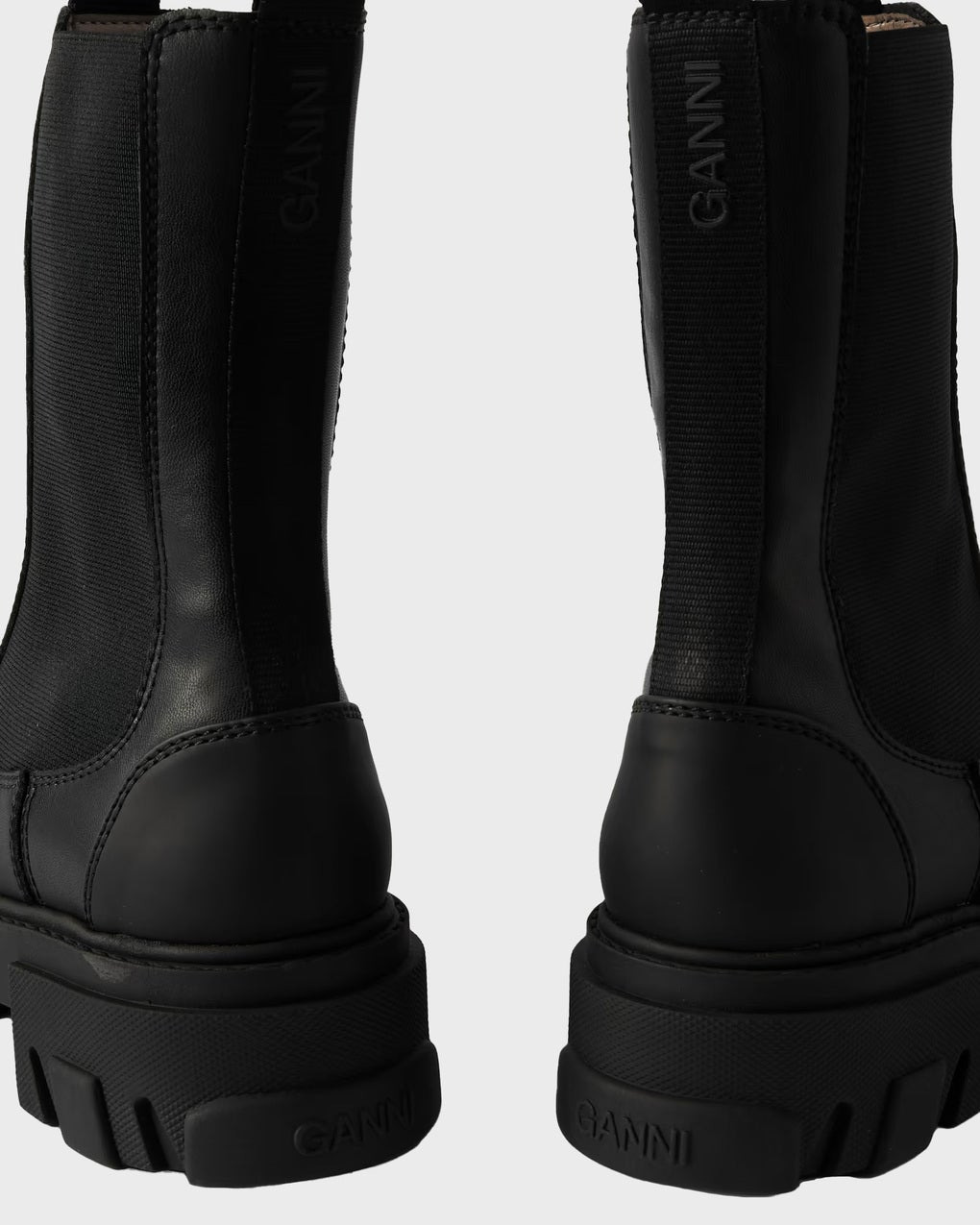 Boots Cleated Mid Chelsea Black Stitch Black - 2