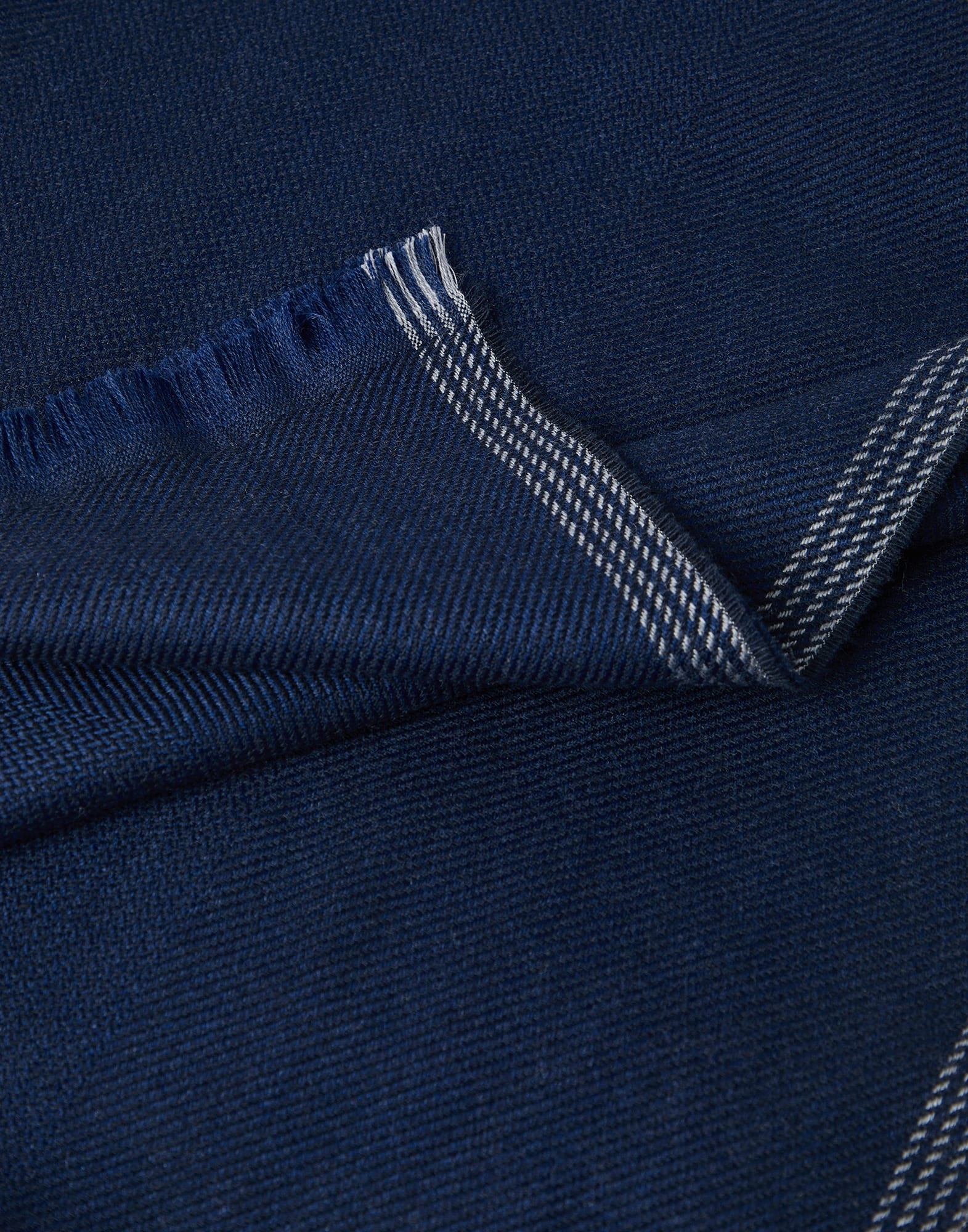 Wool and cashmere diagonal scarf with striped edge - 3