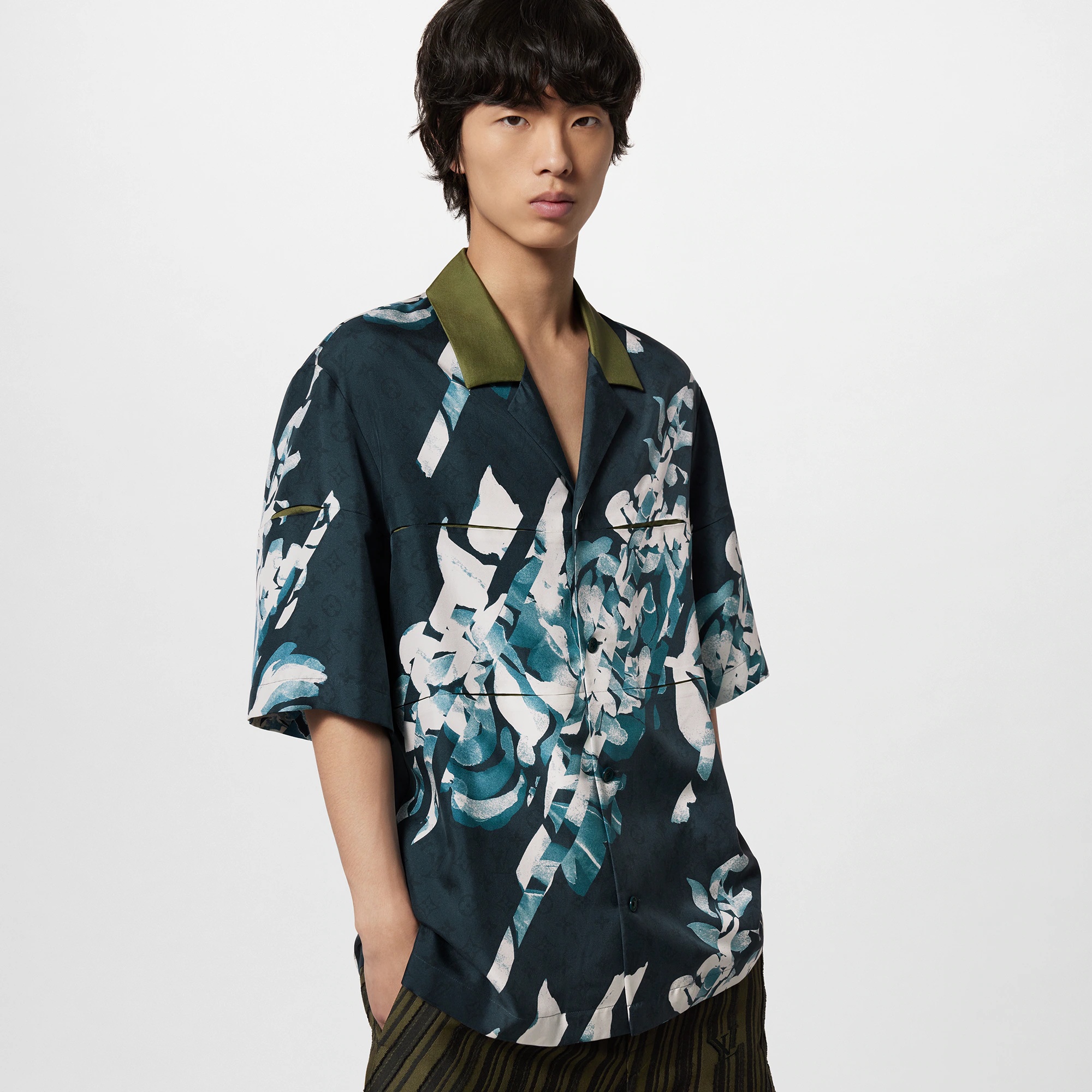 Monogram Printed Short-Sleeved Silk Shirt - 5