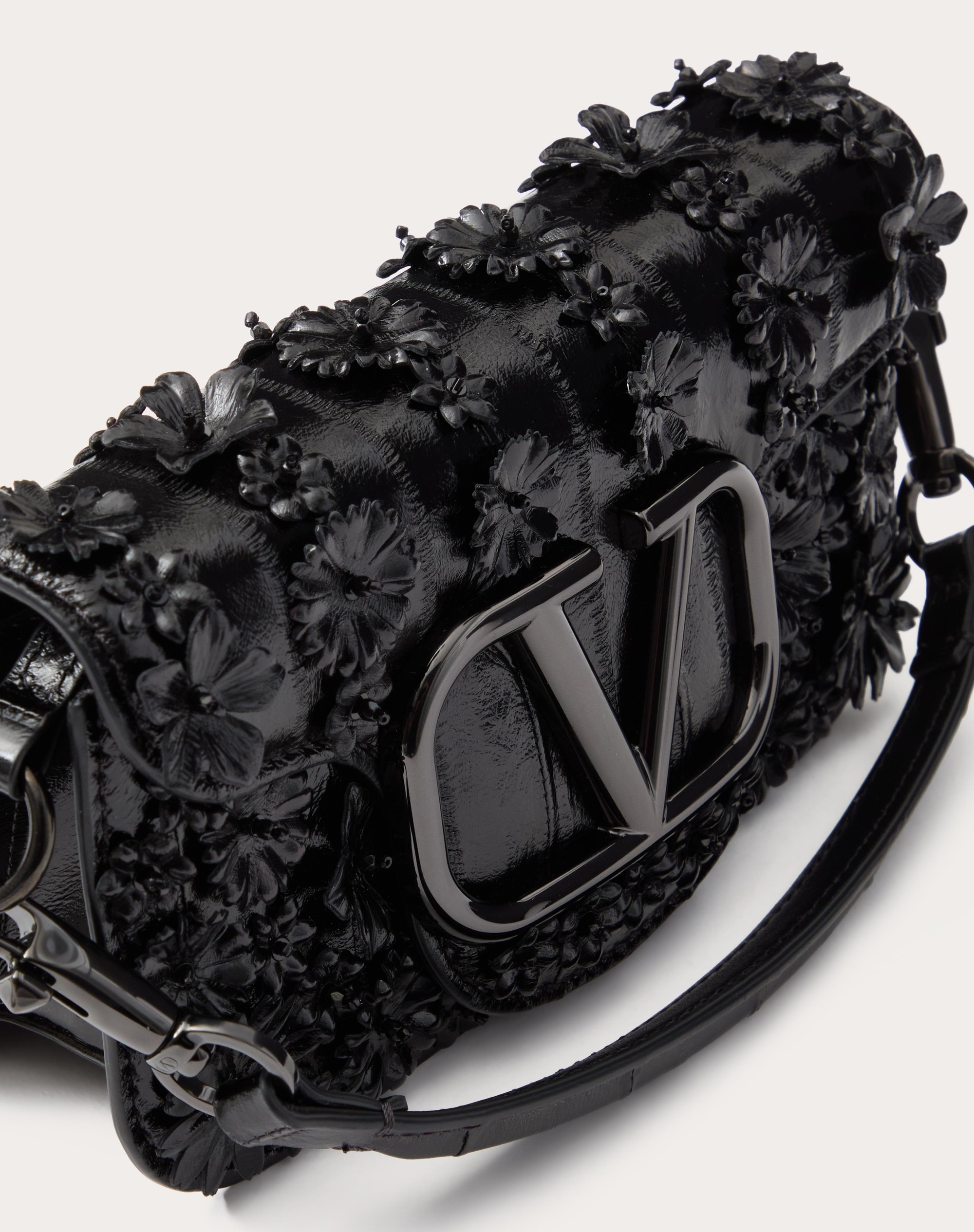 VALENTINO GARAVANI LOCÒ SMALL SHOULDER BAG EMBROIDERED IN EEL - 7