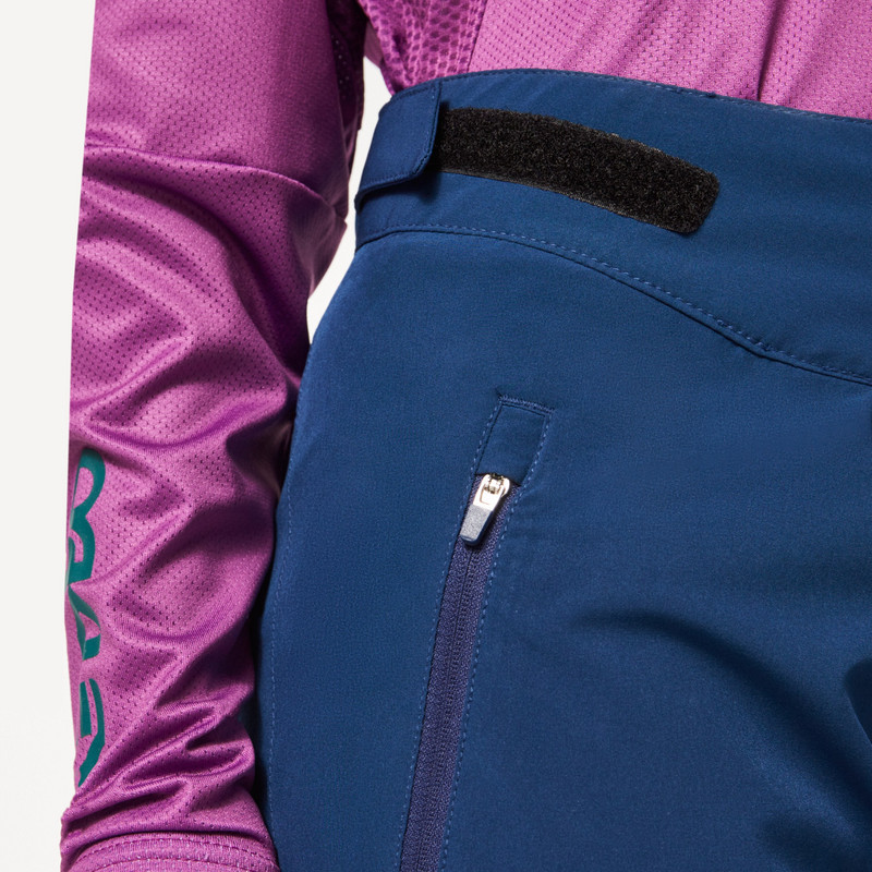 W Factory Pilot  Lite  Short 6