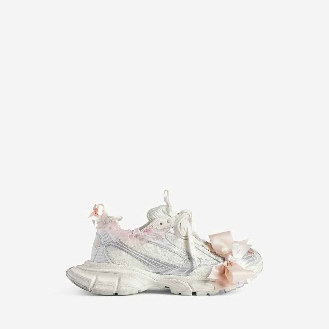 Women's 3xl Lace Sneaker in White/light Pink - 1