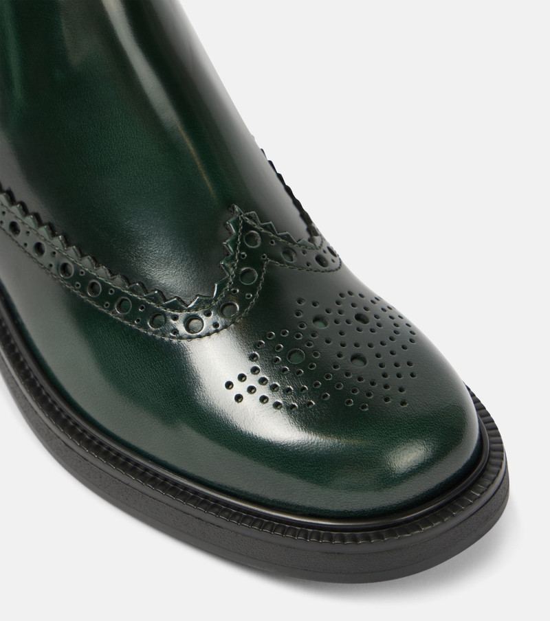 Leather Chelsea boots 6