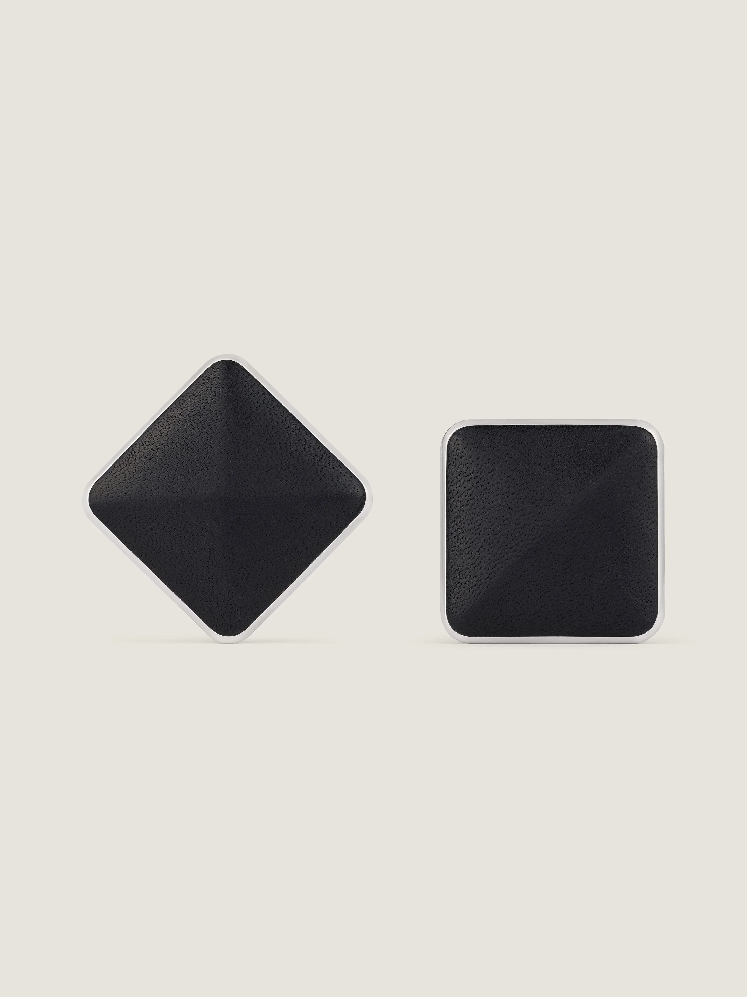 SCULPT ASYMMETRIC EARRINGS IN METAL AND LEATHER - 1