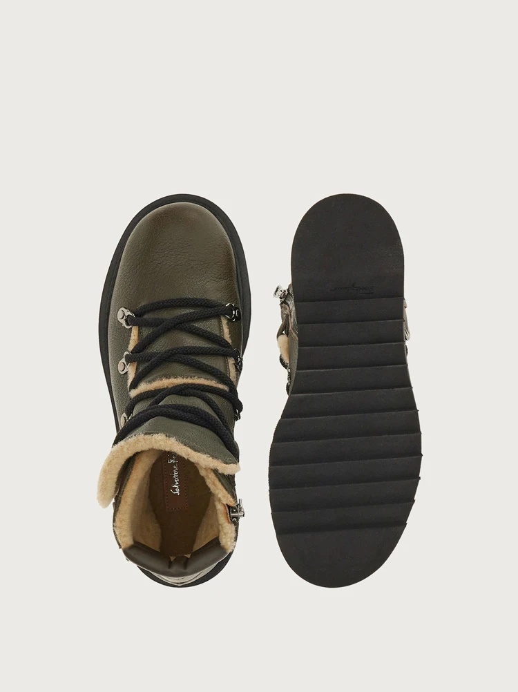 HIKING BOOT - 6