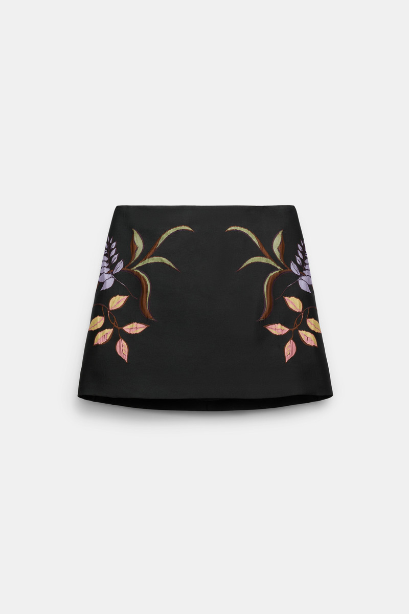 SOFT PETAL skirt 1