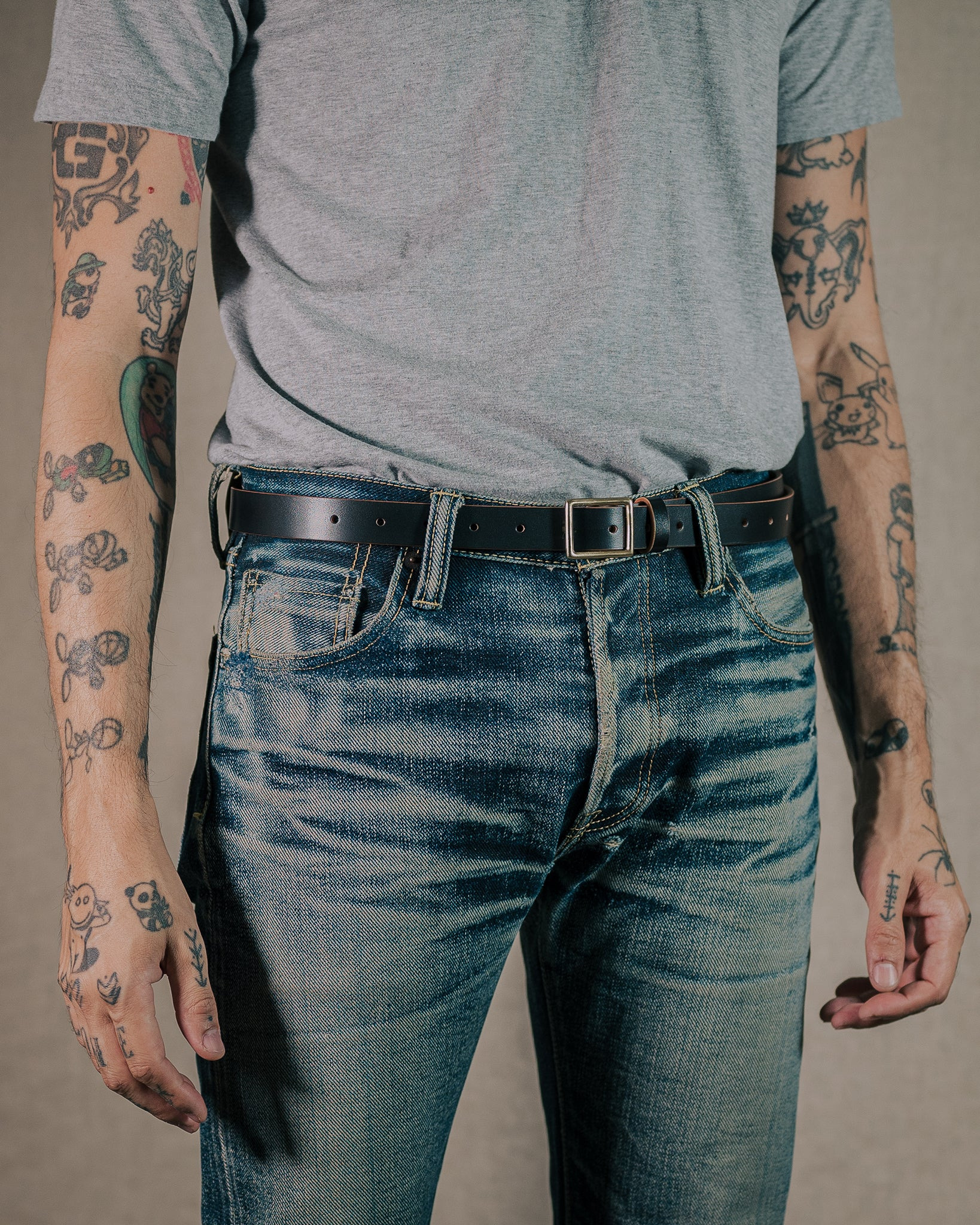 OGL-BELT-SQ-BLK OGL Square Brass ‘Prongless’ Buckle Leather Belt - Hand Dyed Black - 2
