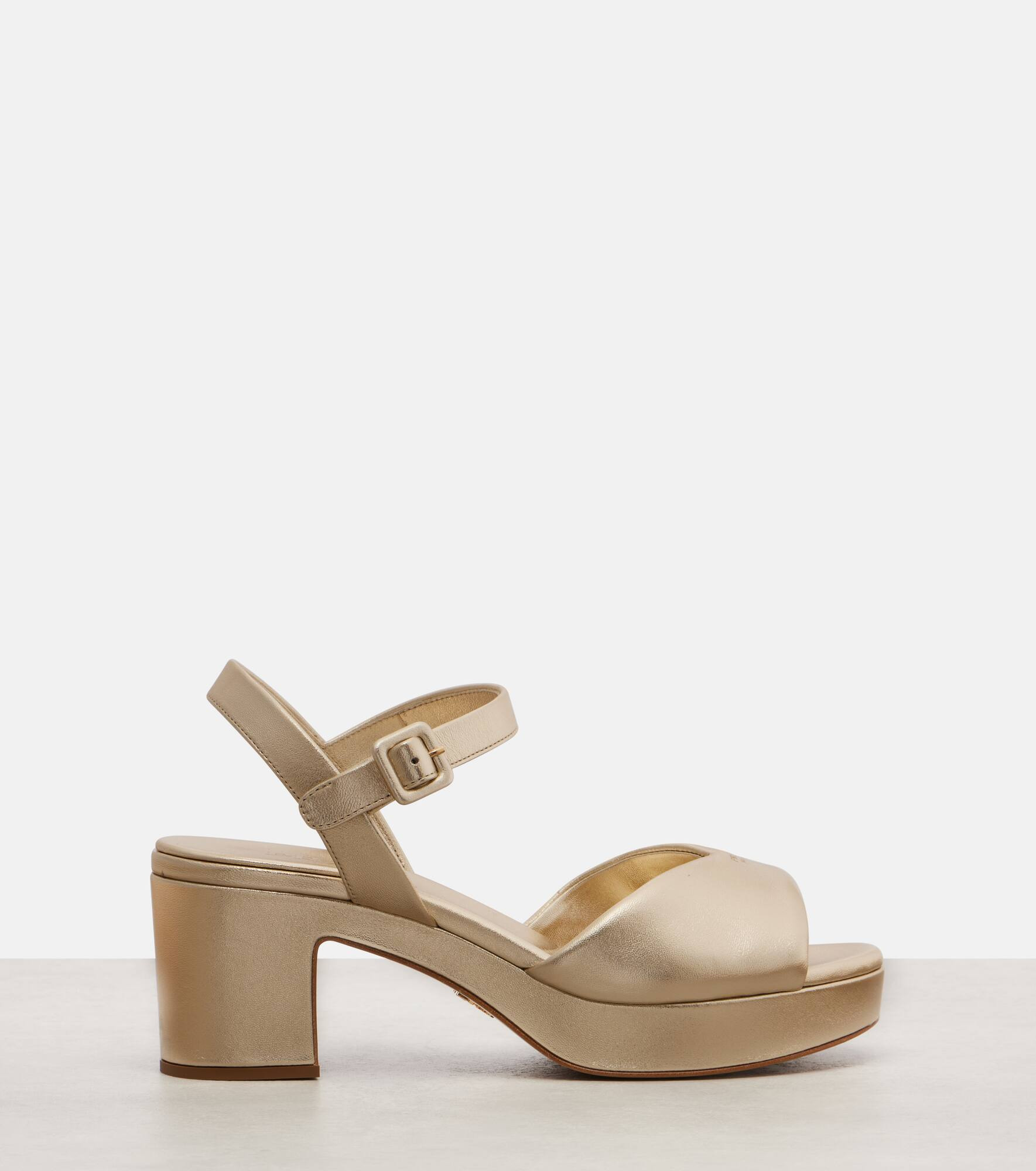 Metallic leather platform sandals - 4