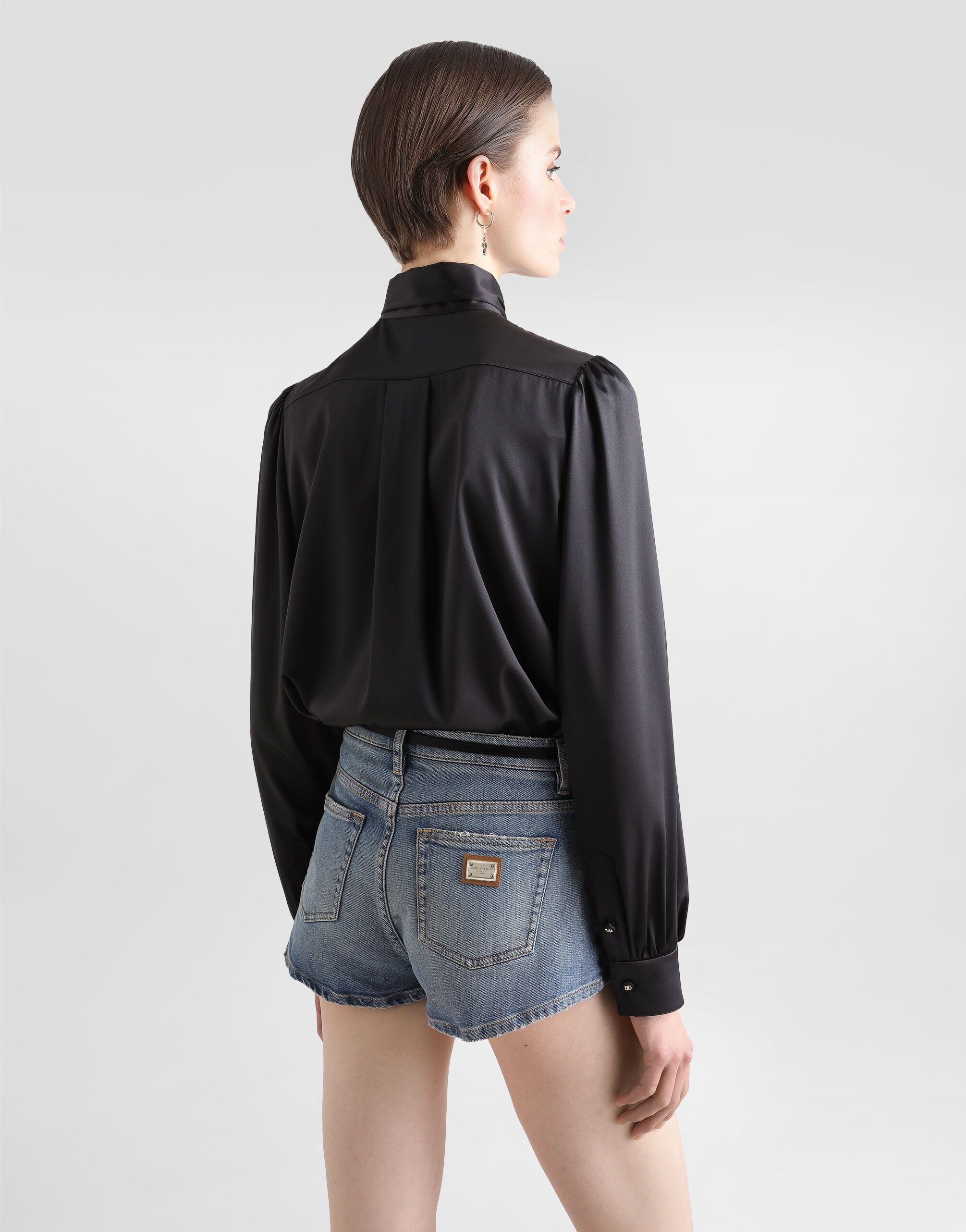 Satin shirt with pussy-bow - 5