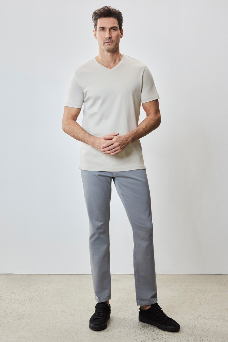 ROBERT BARAKETT The Barakett V Tee outlook