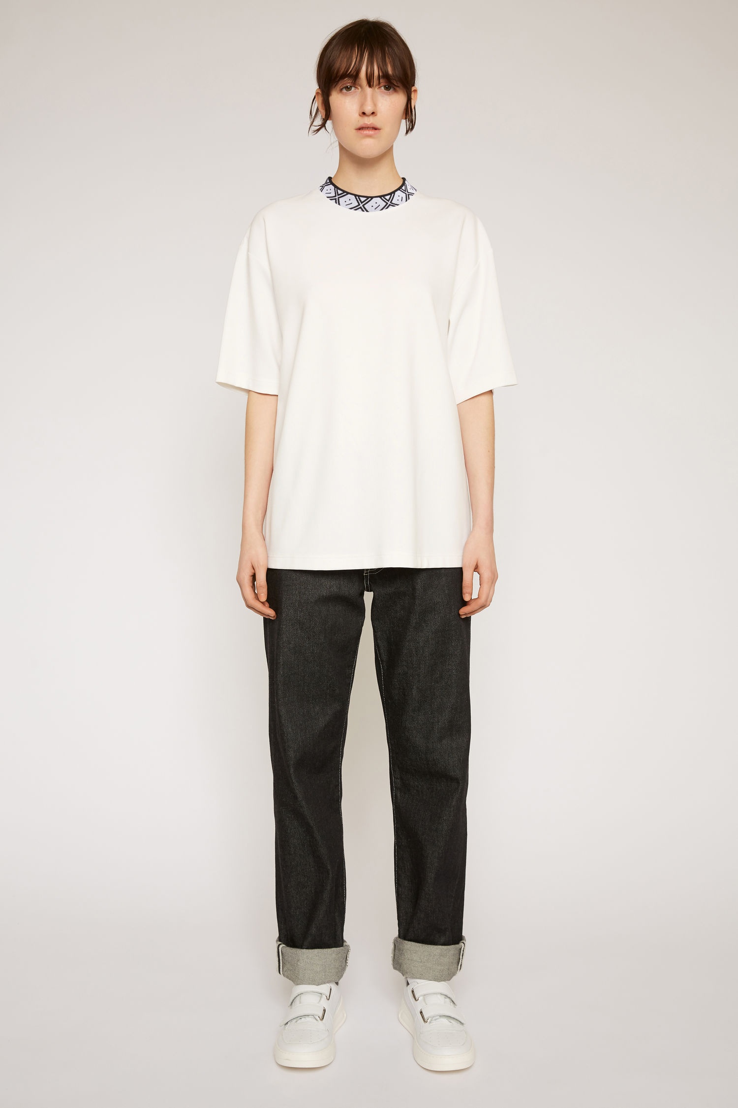 Face motif mock neck t-shirt optic white - 2