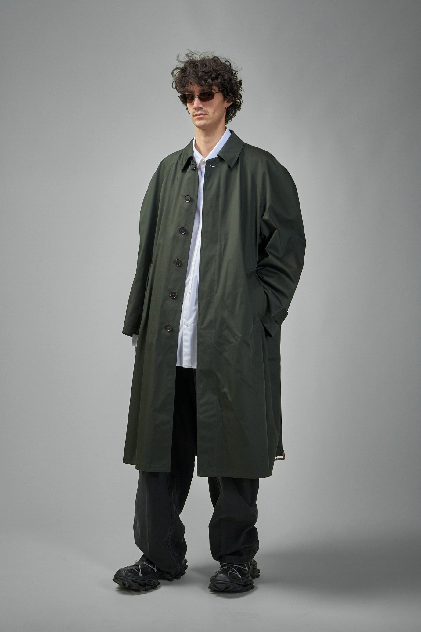 Minimal Oversized Shirt - 2