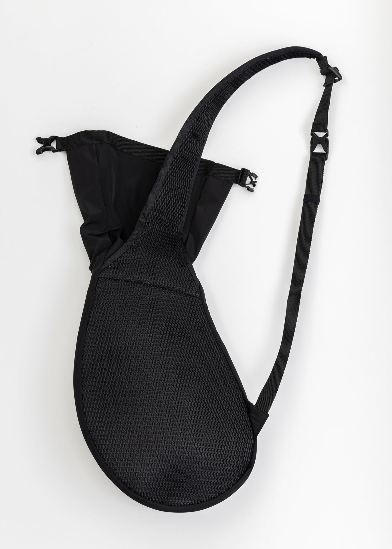 HYEIN SEO スリングバッグ Hyein Seo - SLING BAG W/ KEY RING | HBX - Globally Curated