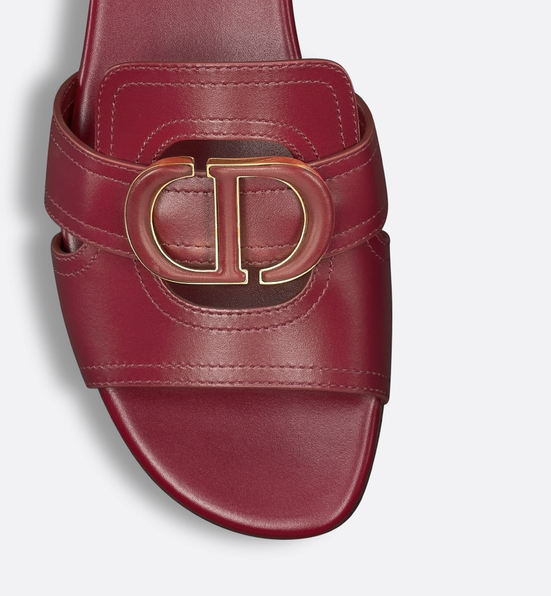 30 Montaigne Slide 5