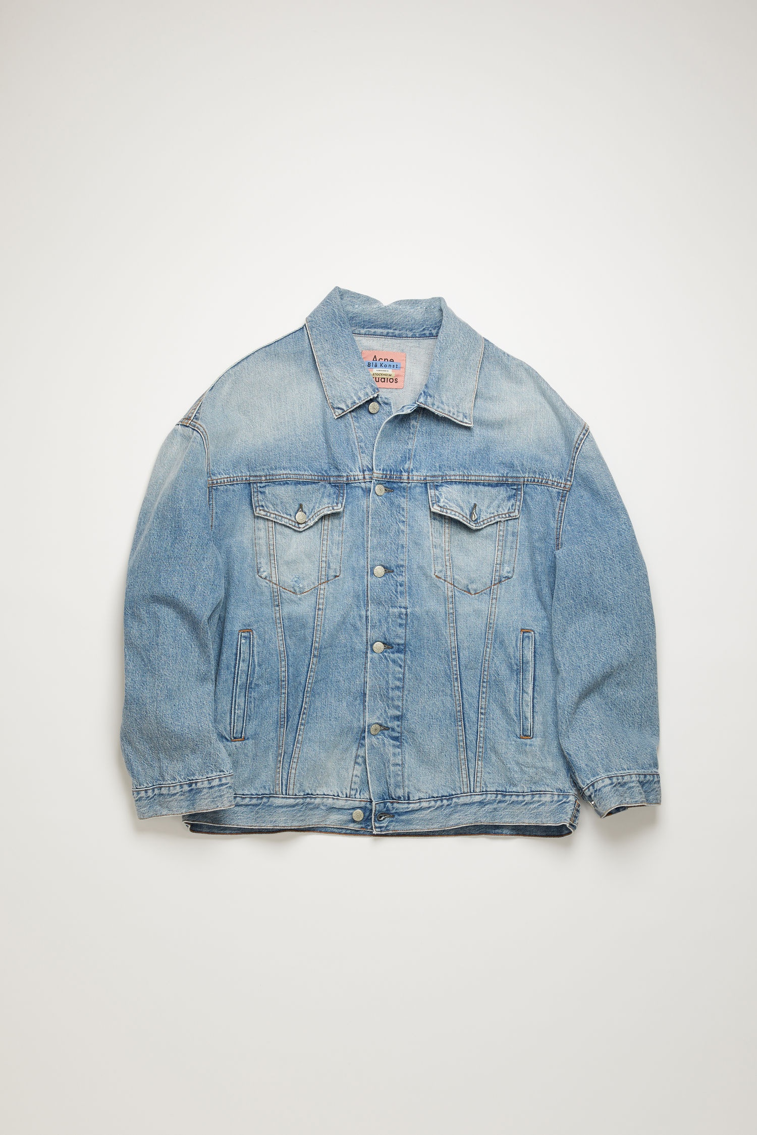 Oversized-fit denim jacket light blue - 4