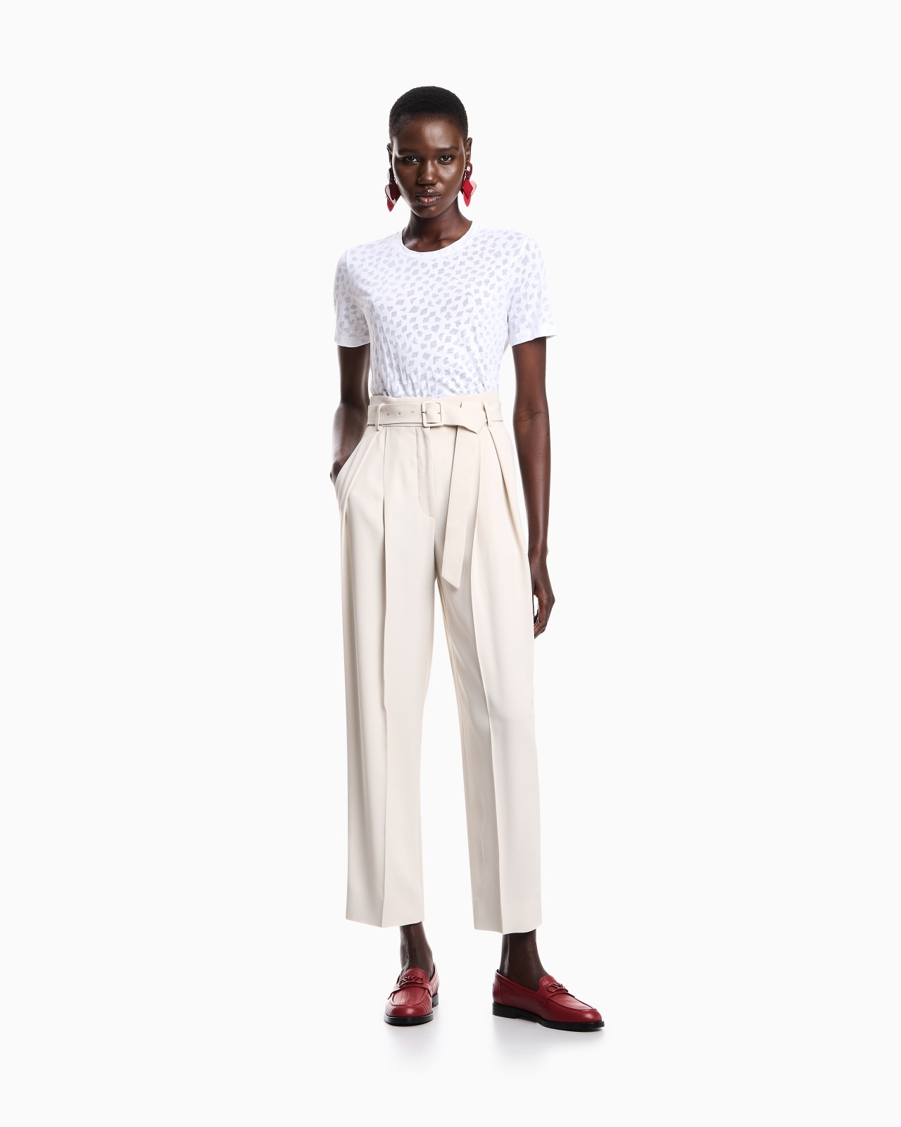 ENVERS SATIN TROUSERS WITH PLEATS AND BELT - 2