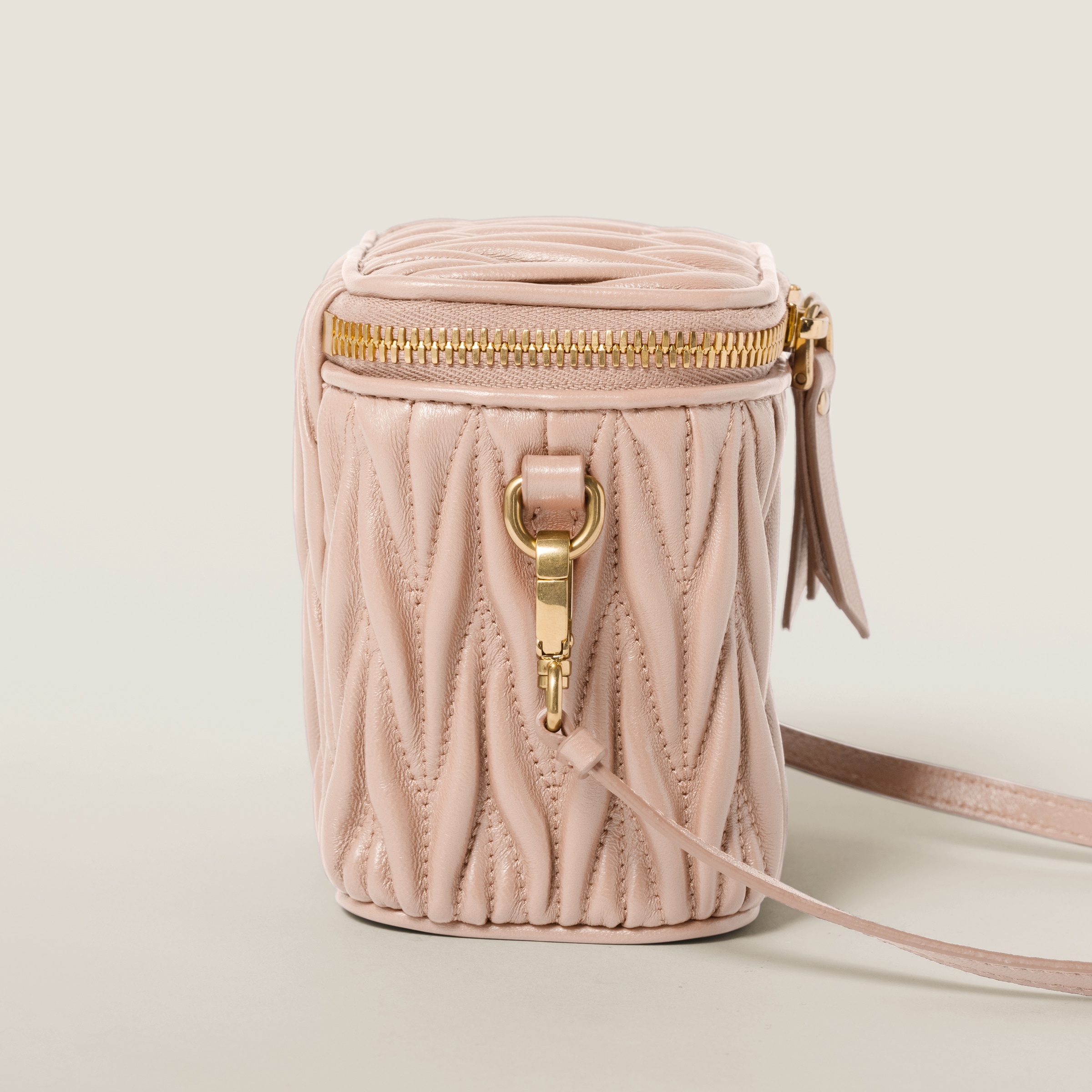 【MIU MIU】 Materasse Nappa Leather Mini Bag Miu Miu Matelassé Nappa Leather Mini Bag | White | FARFETCH