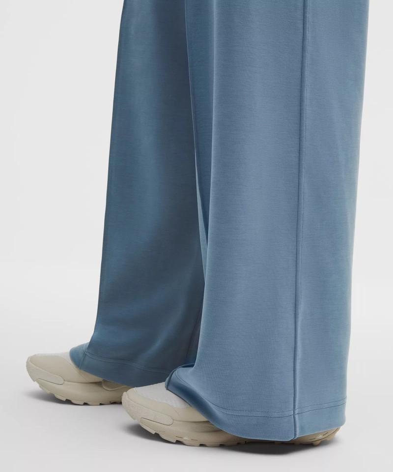 Softstreme Pintuck High-Rise Wide-Leg Pant *Regular 8