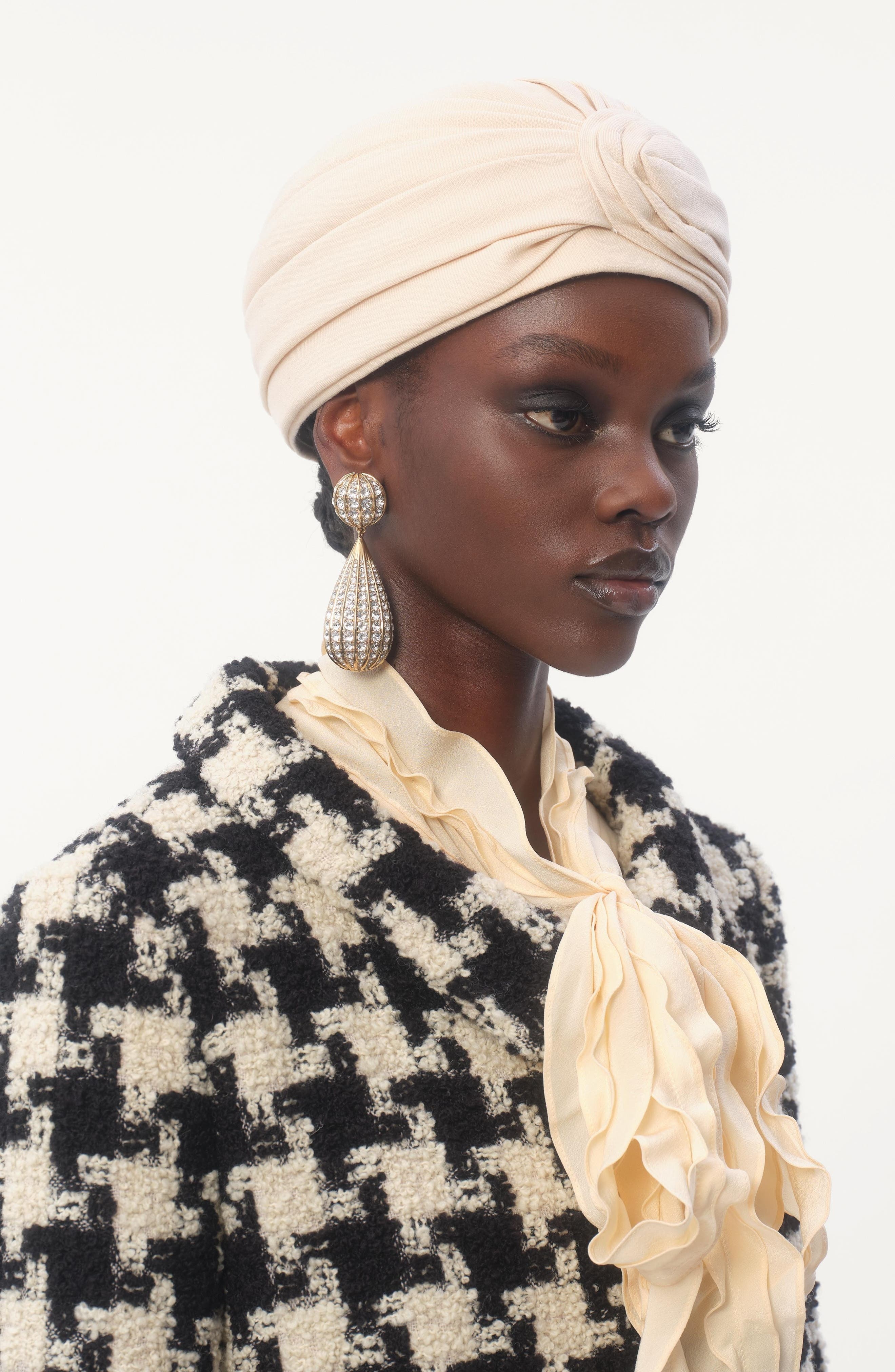 Valentino Garavani Pavé Drop Earrings in Gold at Nordstrom - 2