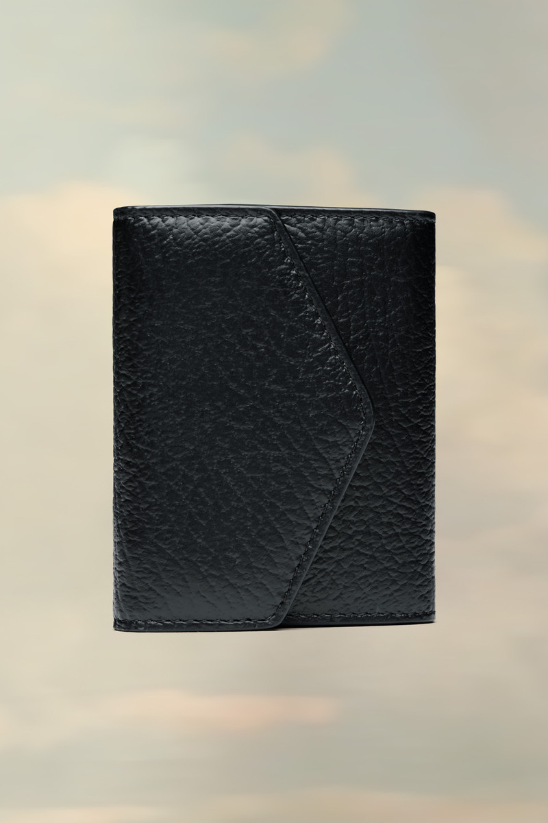 Accordion fold leather wallet 1