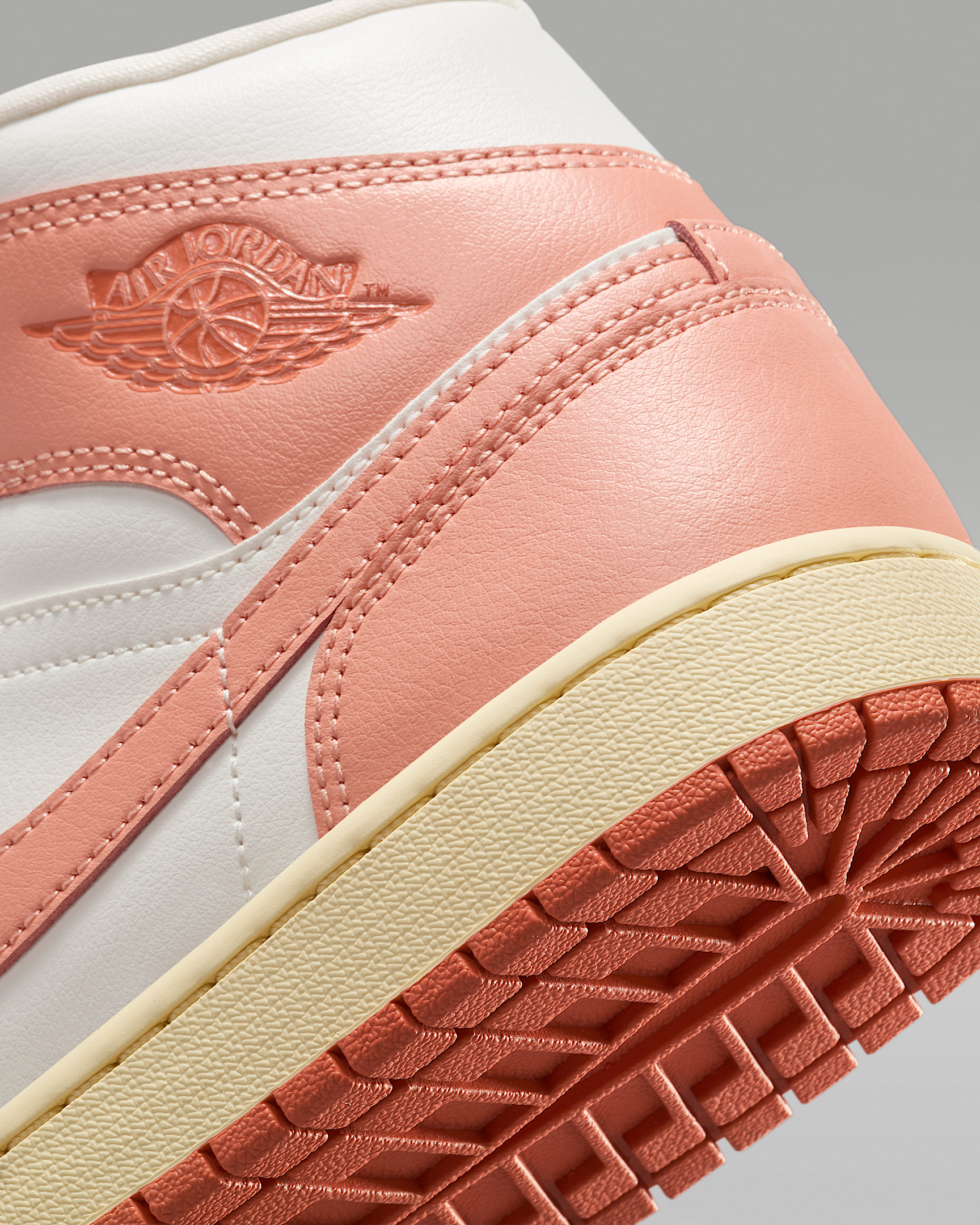 Air Jordan 1 Mid Women's Shoes - 8