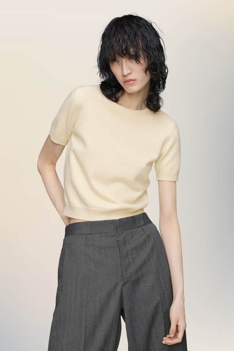 Crewneck knit top 3